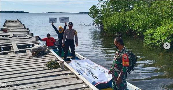 Penyerahan Sembako APB dan Sinergi BUMN di Desa Saliguma